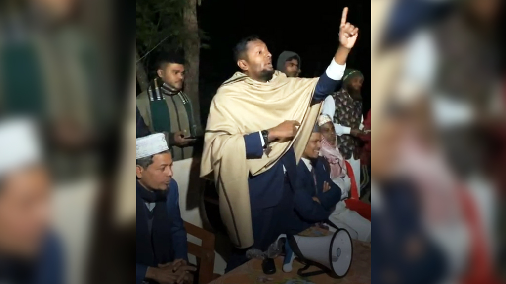 ‘বিড়ি টেনে দাঁঁড়িপাল্লার দাওয়াত দিলেও গুনাহ মাফ হতে পারে’: জামায়াত প্রার্থীর মন্তব্যে বিতর্ক