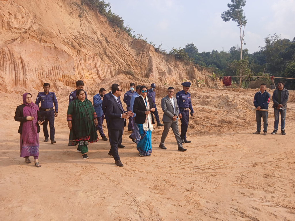 রামগড় স্থলবন্দরে পাহাড় কাটার অভিযোগ: সরেজমিন তদন্তে নৌ-সচিব