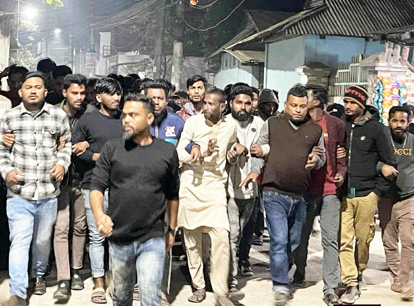 ১০ নং ওয়ার্ডে ধানের শীষের সমর্থনে বিএনপির বিশাল মিছিল ও জনসভা: খন্দকার মুক্তাদিরের পক্ষে গণজোয়ার