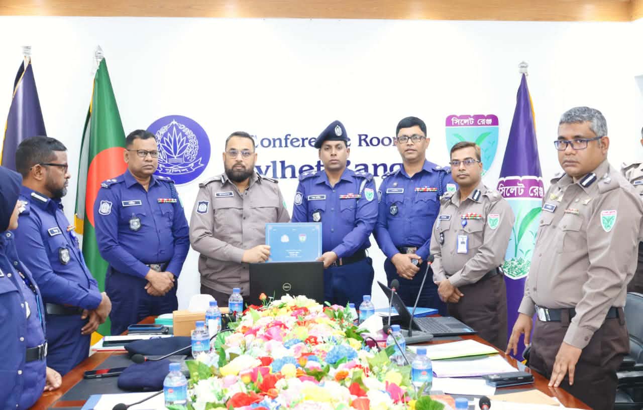 ৯৫০ রাউন্ড শর্ট গানের কার্তুজ উদ্ধারের ঘটনায় রেঞ্জ শ্রেষ্ঠ এসআই রহিম