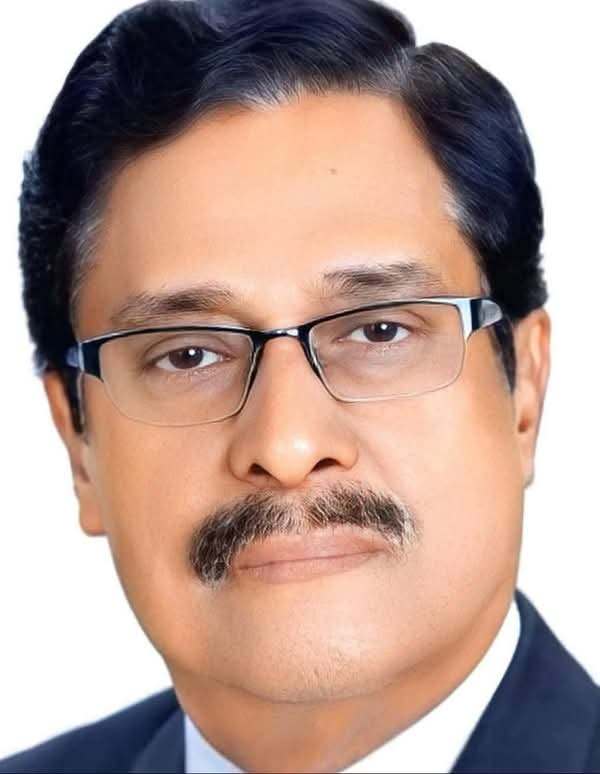 পদের চেয়ে ব্যক্তিত্বের মহিমা বড়