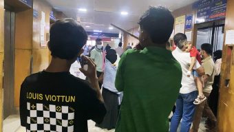 সিরাজদিখানে আধিপত্য বিস্তার নিয়ে টেঁটাযুদ্ধ: ৫ জন আহত