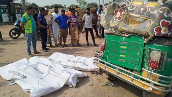 কুষ্টিয়ায় ট্রাকচাপায় অটোরিকশার ৫ যাত্রী নিহত