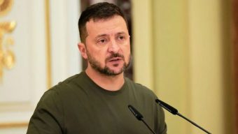 ট্রাম্পের শান্তি পরিকল্পনা ‘অন্যায়’: দনবাস ছাড়তে নারাজ জেলেনস্কি