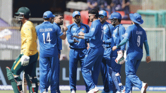 সুপার ওভারের নাটকীয় হার ও ‘খাবারের ওপর রাগ’: রশিদ খানের আক্ষেপ