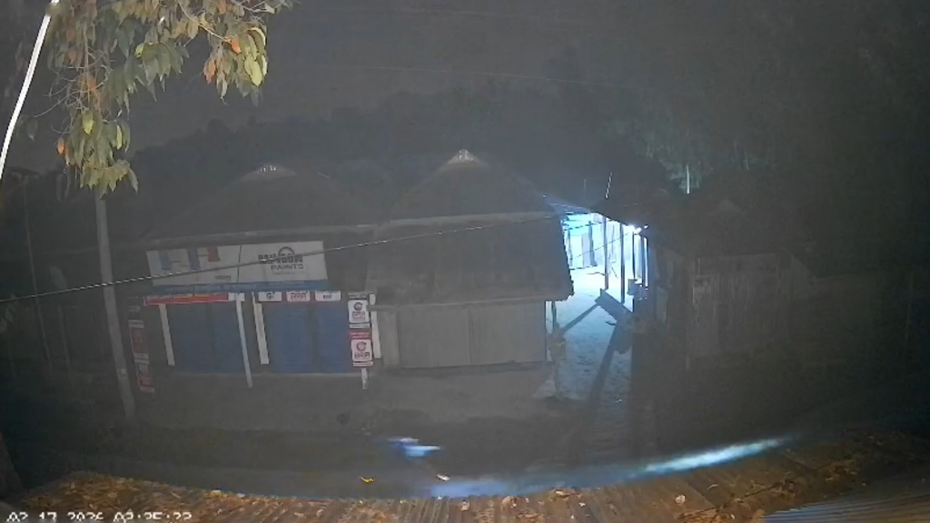 ভূরুঙ্গামারী সীমান্তে রহস্যময় ‘রোবট কুকুরের’ আতঙ্ক: তদন্তে পুলিশ ও বিজিবি