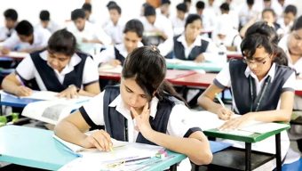 অনিয়ম ও পরীক্ষার্থী স্বল্পতা: খুলনায় এসএসসির ১০টি পরীক্ষাকেন্দ্র বাতিল