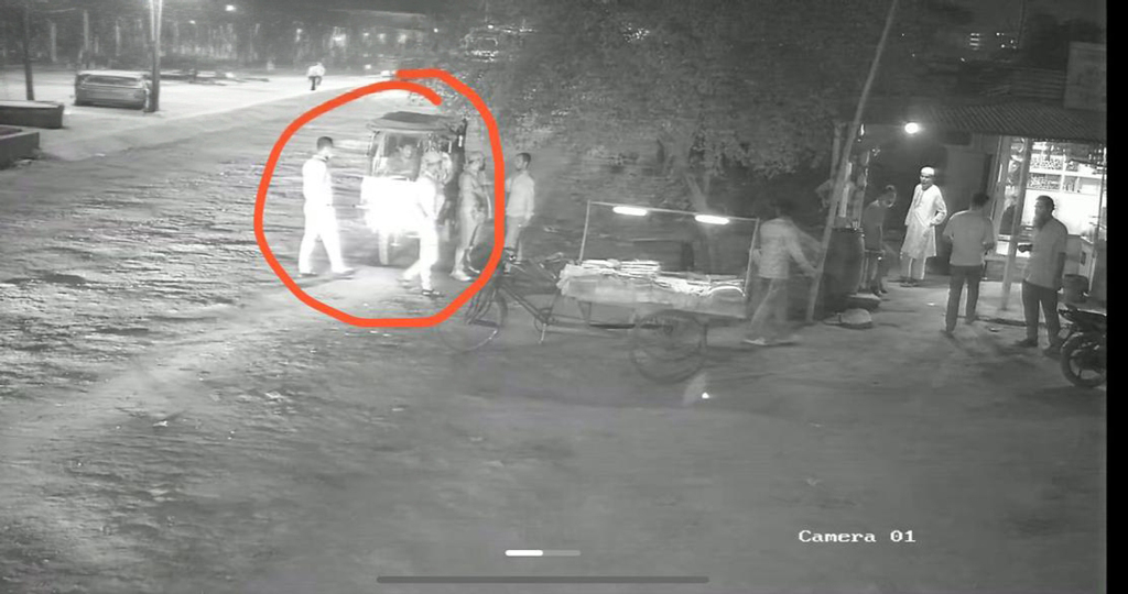 টঙ্গীতে রিয়েল এস্টেট ব্যবসায়ীর অফিসে দুর্বৃত্তদের গুলি ও ককটেল বিস্ফোরণ