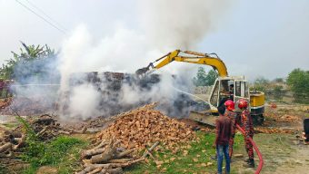 বাগেরহাটে পরিবেশ অধিদপ্তরের অভিযান: ৭টি অবৈধ ইটভাটা গুঁড়িয়ে দিয়ে ৪ লাখ ইট ধ্বংস