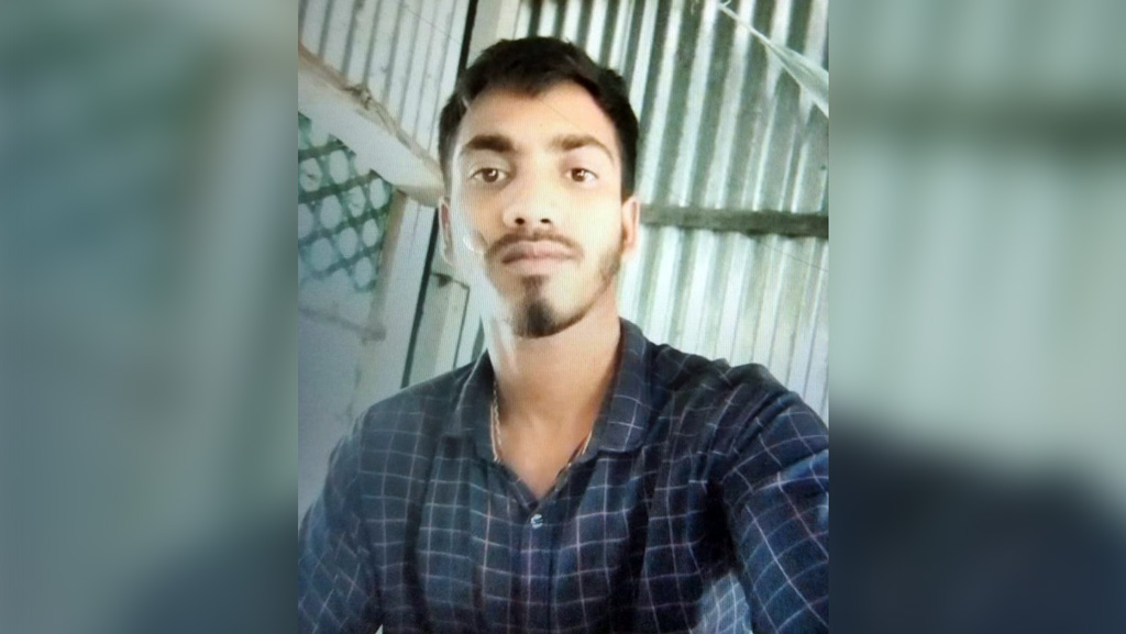 মানিকগঞ্জে ইজিবাইকের জন্য বন্ধুকে গলা কেটে হত্যা: ৩ ঘাতক বন্ধু গ্রেপ্তার