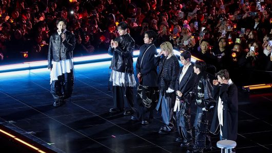 বিটিএসের রাজকীয় প্রত্যাবর্তন: নেটফ্লিক্সে ১ কোটি ৮৪ লাখ দর্শক, আয়ের লক্ষ্য ১ বিলিয়ন ডলার