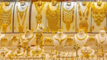 স্বস্তি ফিরল জুয়েলারি বাজারে: এক লাফে ভরিতে সোনার দাম কমল ৭,৬৪০ টাকা