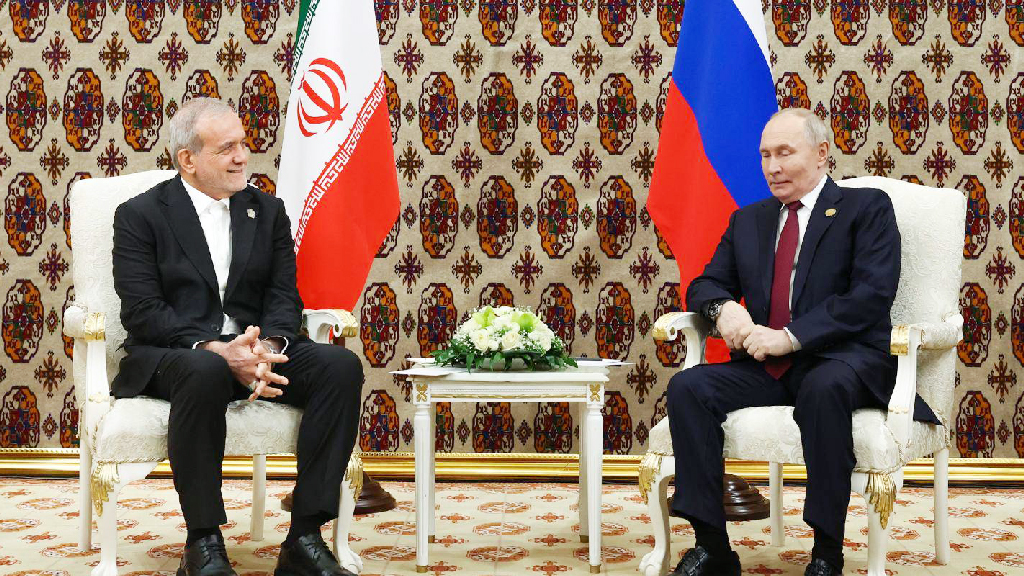 ইরানের অস্তিত্ব সংকট ও ক্রেমলিনের নীরবতা: মধ্যপ্রাচ্যে কি রাশিয়ার প্রভাব ফুরিয়ে আসছে?