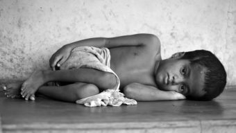 এন্ডোসালফান ট্র্যাজেডি: এক বিষাক্ত কীটনাশক যেভাবে ধ্বংস করল একটি প্রজন্মকে