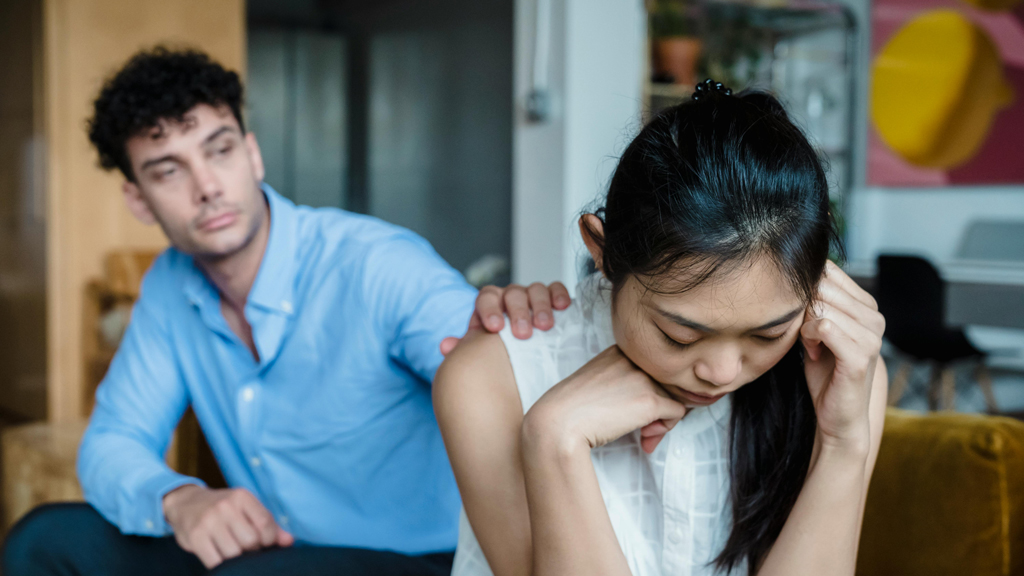 সন্তান ঘর ছাড়লেই কি সংসার শেষ? বাড়ছে ‘এম্পটি নেস্ট ডিভোর্স’-এর প্রবণতা