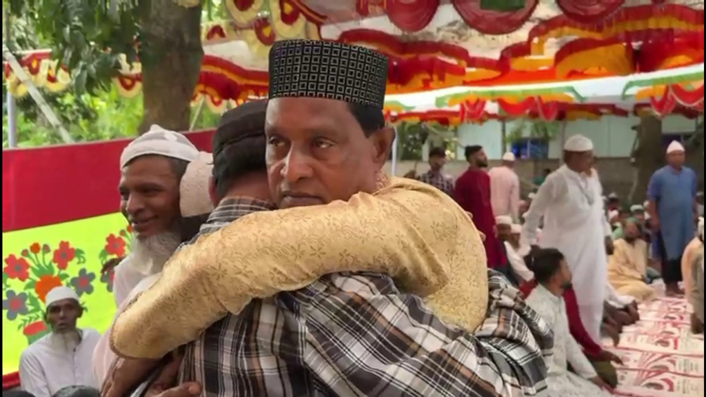 সৌদি আরবের সঙ্গে মিল রেখে ফরিদপুরের ১৩ গ্রামে ঈদুল ফিতর উদ্‌যাপন
