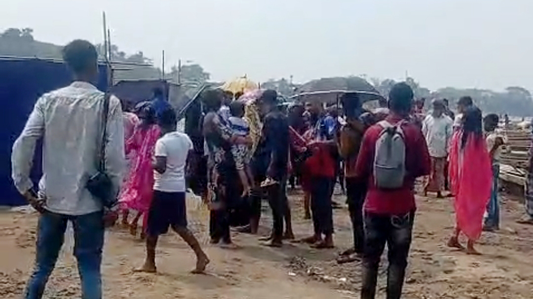 জাফলংয়ে গোসলে নেমে পর্যটক কিশোরের মৃত্যু: নরসিংদী থেকে দাদির সঙ্গে বেড়াতে এসেছিল জিহাদ