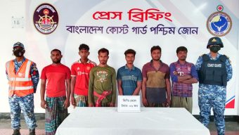 সুন্দরবনে কোস্ট গার্ডের রুদ্ধশ্বাস অভিযান: দস্যু ‘নানা ভাই’ বাহিনীর হাত থেকে ৬ জেলে উদ্ধার