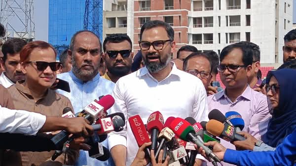 সিলেট স্টেডিয়াম মার্কেটে ভাড়ার হরিলুট: ভাড়া ৫০ হাজার, সরকার পায় মাত্র ১২’শ!