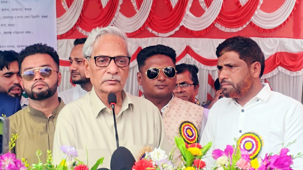 ‘ঘুষ খাওয়া আর মল খাওয়া সমান’, দুর্নীতিবাজদের হুশিয়ারি সংস্কৃতিমন্ত্রীর