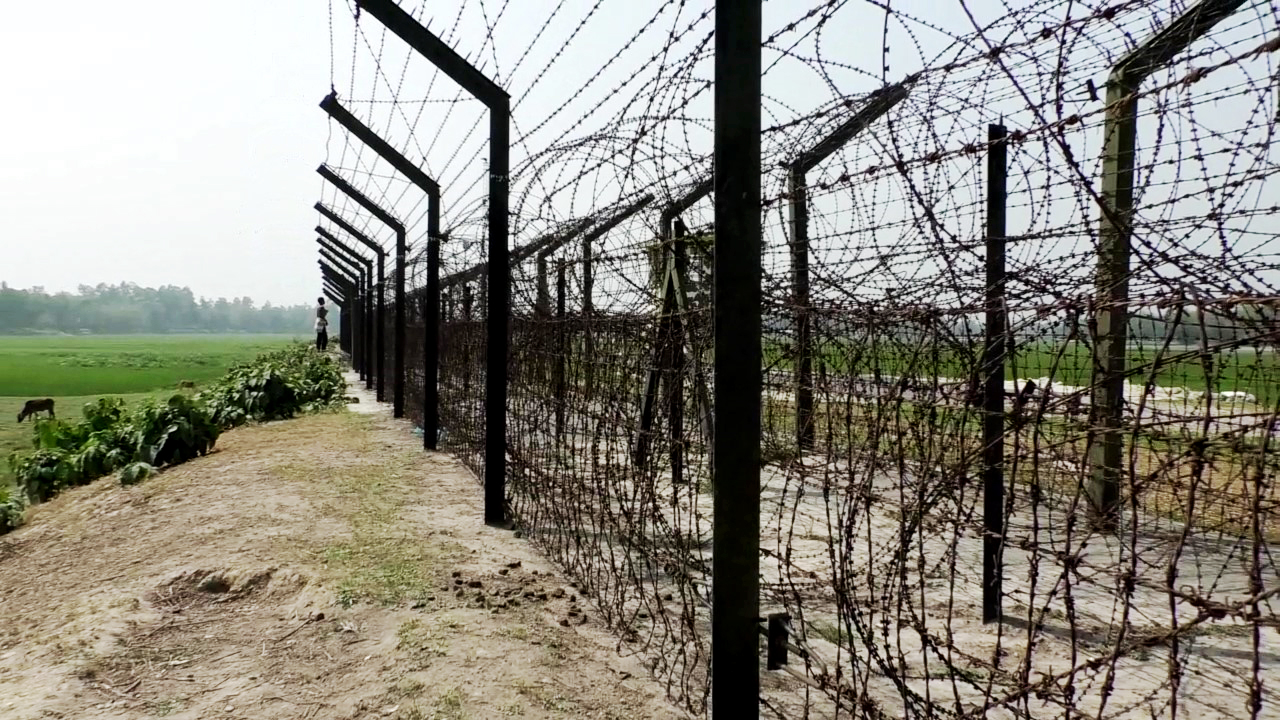 কুড়িগ্রাম সীমান্তে অনুপ্রবেশের অভিযোগে বিএসএফের হাতে ২ বাংলাদেশি যুবক আটক