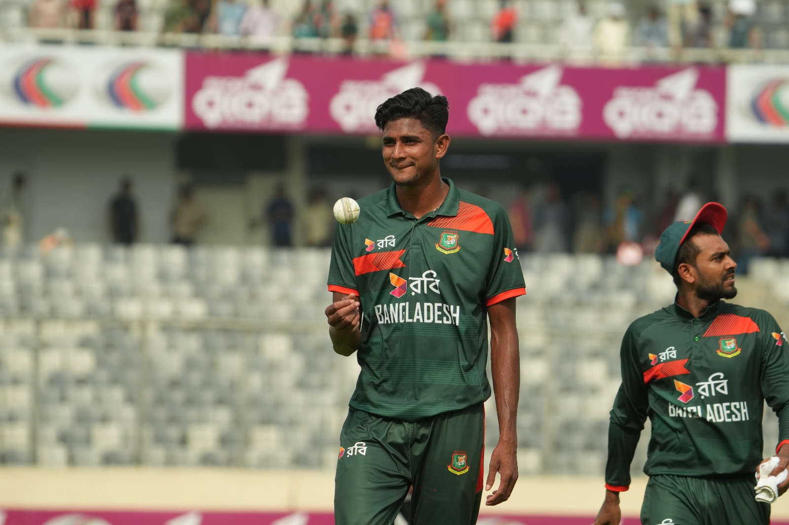 নিউজিল্যান্ড বধে গতির ঝড়, মিরাজের চোখে ‘আশীর্বাদ’ নাহিদ রানা