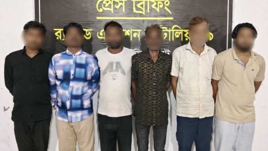 সিলেটে সুইপার কলোনি ঘিরে অপরাধীদের আস্তানা র‌্যাবের হানা ৬ জুয়ারী আটক