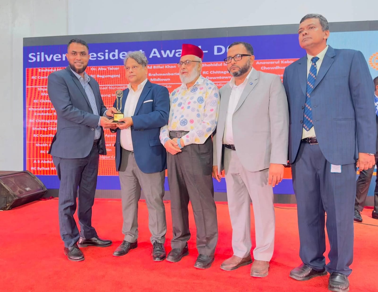 চারটি মর্যাদাপূর্ণ পুরস্কারে ভূষিত রোটারি ক্লাব অব সিলেট সিনার্জি