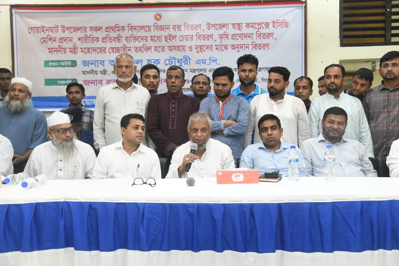 ক্ষতিগ্রস্ত কৃষকদের সরকারের পক্ষ থেকে প্রয়োজনীয় সব সহায়তা দেওয়া হবে -শ্রমমন্ত্রী