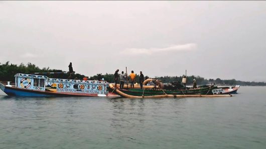 জাদুকাটা নদীতে লুটেপুটে দে মা চেটেপুটে খাই অবস্থা