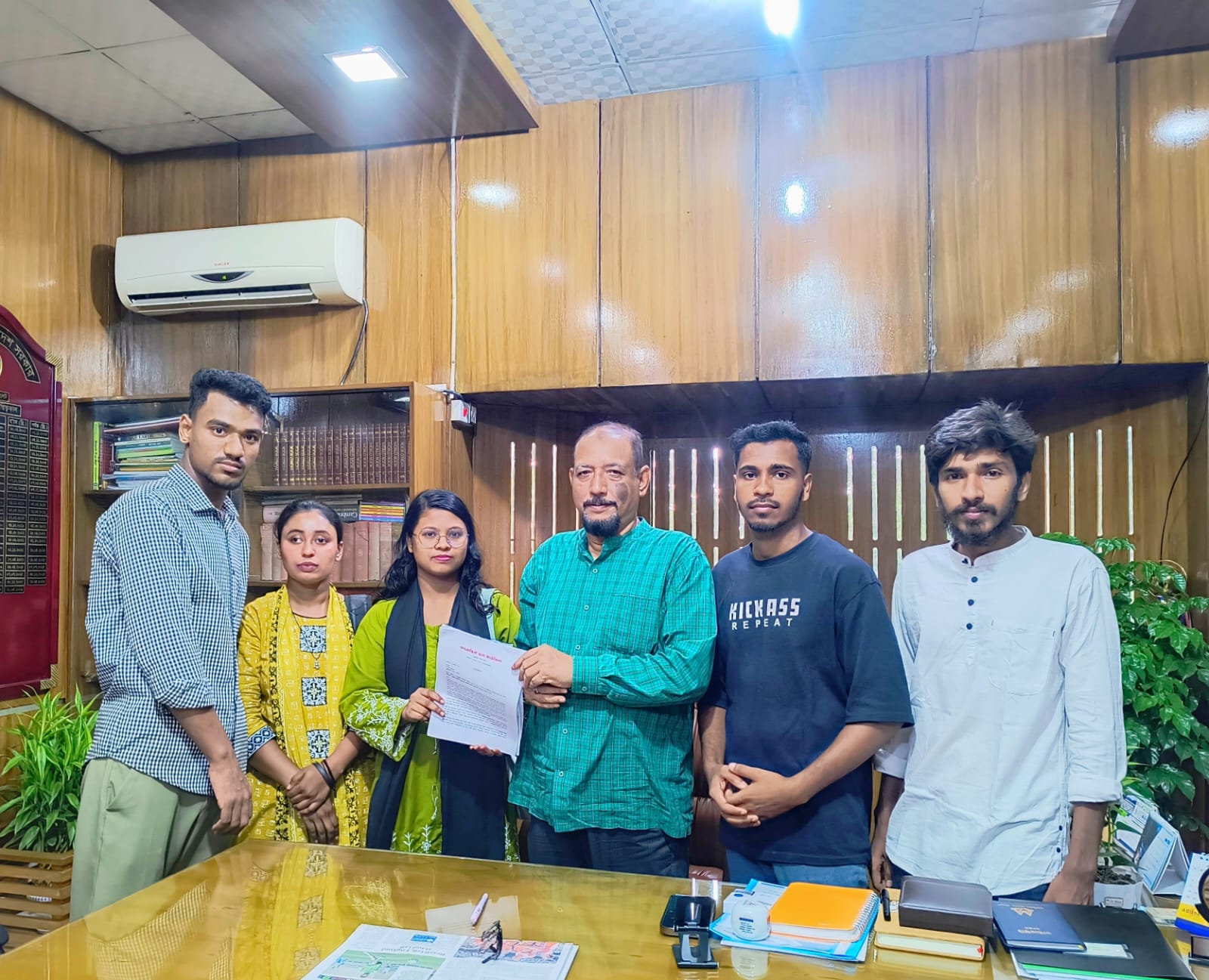 এমসি কলেজ গণতান্ত্রিক ছাত্র কাউন্সিলের স্মারকলিপি পেশ