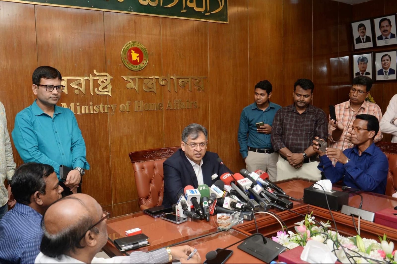নকলমুক্ত ও মানসম্মত শিক্ষা নিশ্চিত করতে সরকার আপসহীন: স্বরাষ্ট্রমন্ত্রী