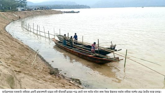 যাদুকাটা নদীতে অবৈধ ড্রেজার মেশিনের তান্ডব?