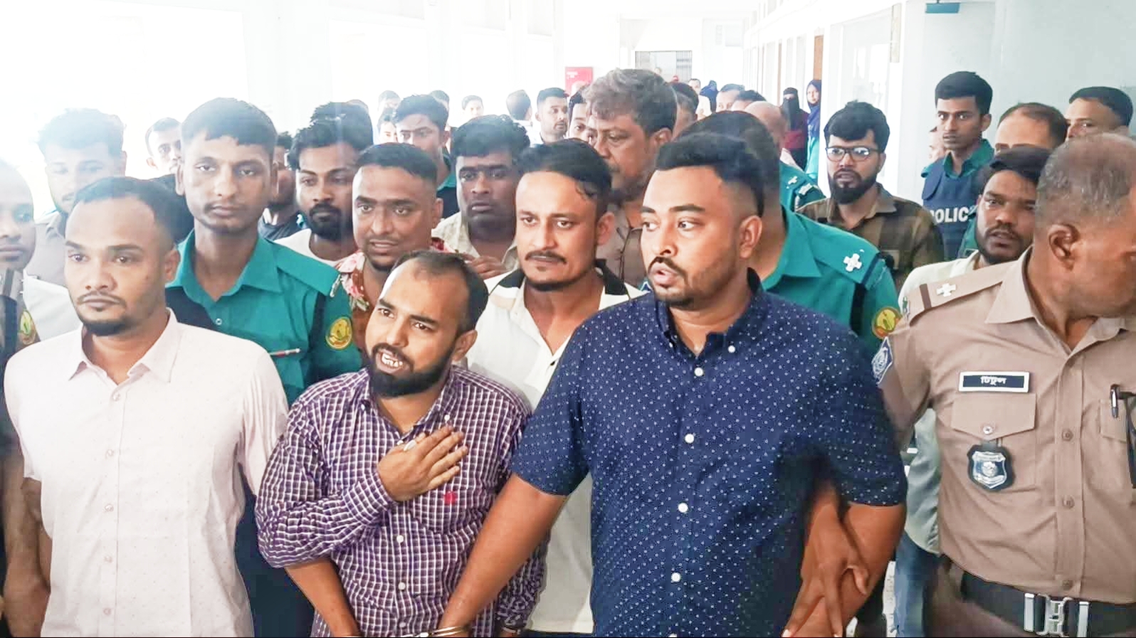 এমসি কলেজ ধর্ষণ মামলার রায়: প্রধান আসামি সাইফুরের মৃত্যুদণ্ড, তিনজনের যাবজ্জীবন, চারজন খালাস
