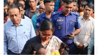 সিজারিয়ান অপারেশনের পেটে গজ কাপড় রেখে সেলাই দেওয়ার অভিযোগ