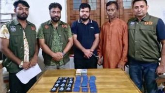সিলেট জেলা ডিবির অভিযানে ৫ হাজার ইয়াবা ও নগদ ২ লাখ ২০ হাজার টাকা উদ্ধার, গ্রেপ্তার ২
