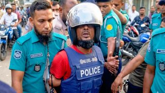 তিন খুনের ঘটনায় পুলিশের বর্ণনায় প্রশ্ন: তদন্তে তাড়াহুড়ো নয়, দরকার নিরপেক্ষ অনুসন্ধান