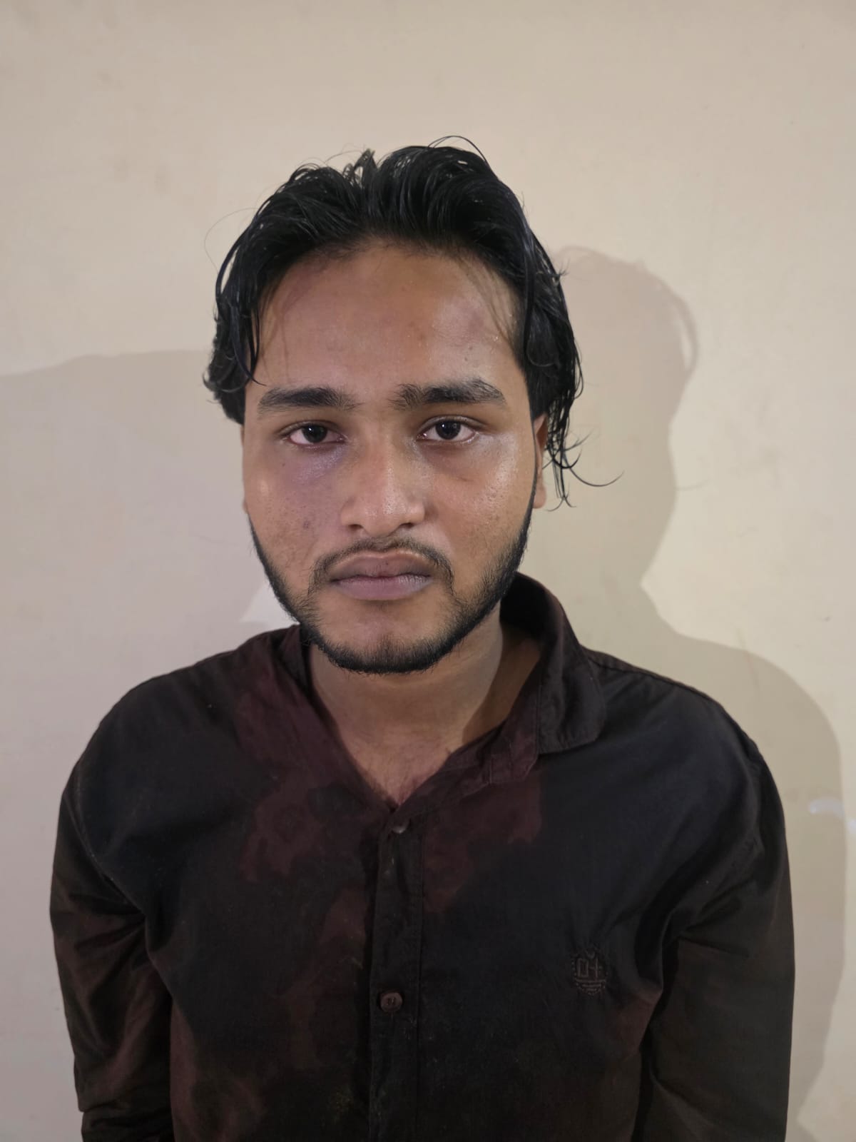 সিলেটের গোলাপগঞ্জে ফেসবুকে অস্ত্রের মহড়া, মামলার এজাহারভুক্ত আসামি গ্রেপ্তার