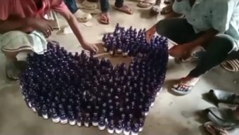 সুনামগঞ্জের লাউড়েরগর গ্রামে আসাদ মিয়ার ঘর থেকে ৩০০ বোতল ফেনসিডিল,ফোসকাসহ ভারতীয় পণ্য জব্দ