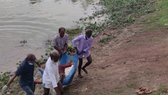 সুনামগঞ্জের দিরাই টানাখালি বাজারের পশ্চিমপাড়ে কালনী নদীতে এক নারীর লাশ উদ্ধার