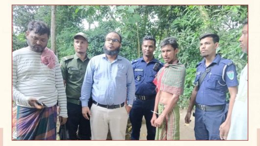 মদ খেয়ে মাতাল হয়ে নিজের মাকে লাঠি দিয়ে পিটিয়ে গুরুতর আহত করল ছেলে