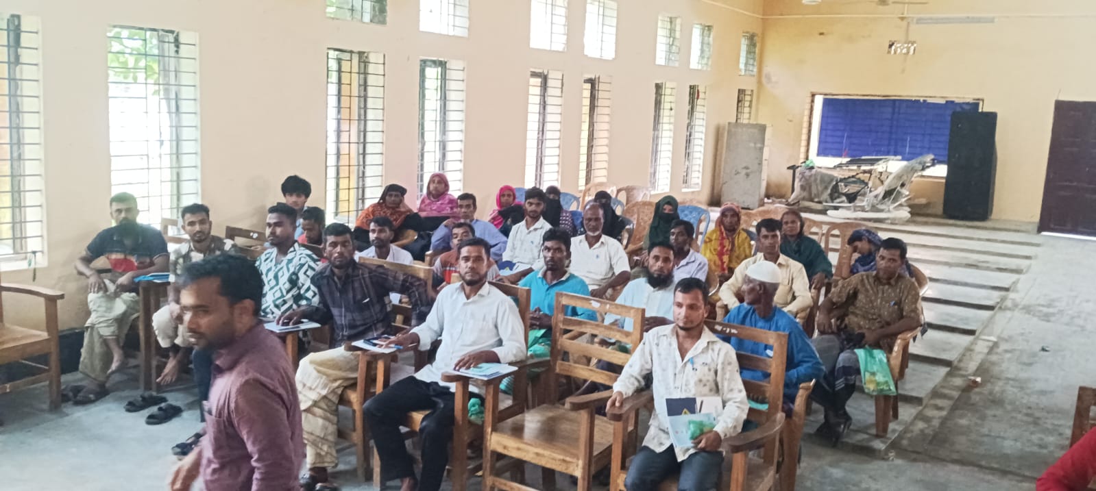 ডাল ও তেল শস্য উৎপাদন প্রযুক্তি ছড়িয়ে দিতে দোয়ারাবাজারে কৃষক প্রশিক্ষণ