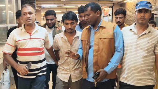 শান্তিগঞ্জে হ্যান্ডকাফ নিয়ে পলাতক আসির মিয়াকে ২৪ ঘন্টা পর আটক