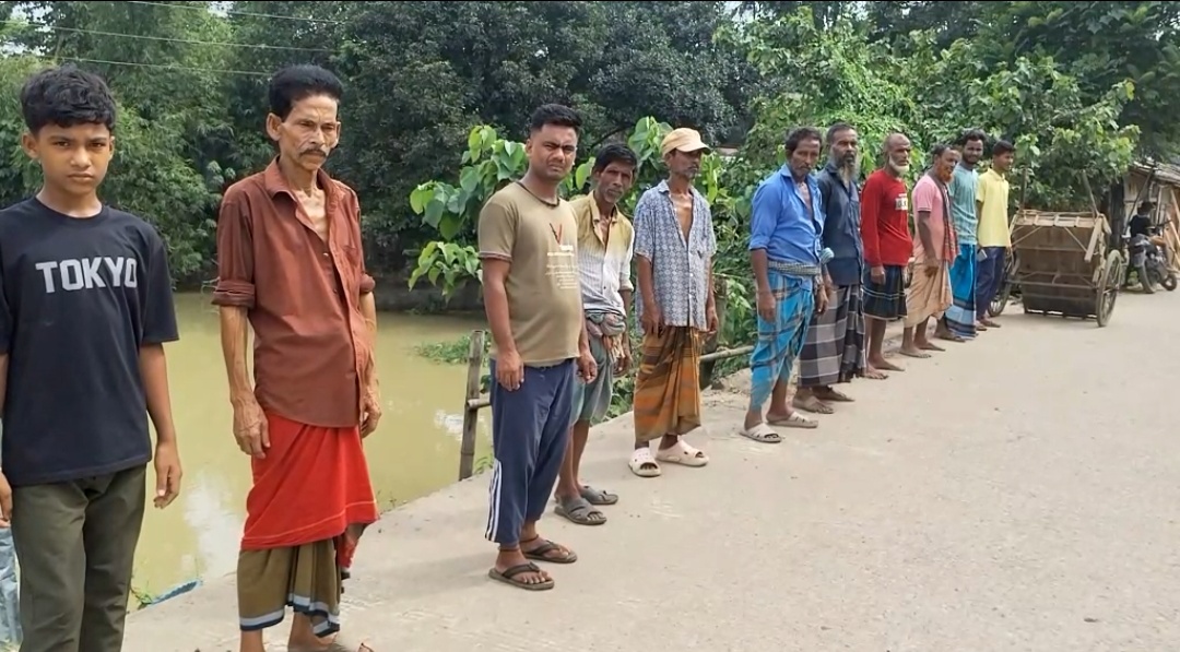 সুনামগঞ্জে শহীদ রাষ্ট্রপতি জিয়াউর রহমানের দেওয়া প্রতিশ্রুতির জমি রক্ষায় এক দিন মুজুরের মানববন্ধন