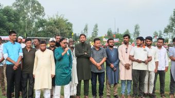 বীরগঞ্জে মরহুম বজলুর রহমান স্মৃতি ফুটবল টুর্নামেন্টের উদ্বোধন