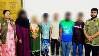 কাজলশাহর আবাসিক হোটেলে ডিবির অভিযান, ৬ জন আটক