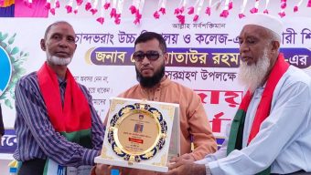 ৪২ বছরের শিক্ষকতা শেষে বিদায় নিলেন আতাউর রহমান খাঁন