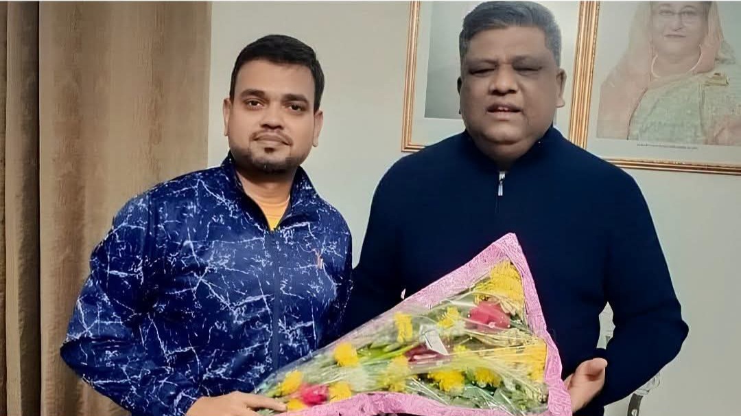 মেয়র আনোয়ারুজ্জামানের সাবেক সহকারী শহীদের বিরুদ্ধে মামলা