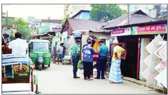 কাষ্টঘরে মাদক তল্লাশির নামে ‘পুলিশি হয়রানি’: চরম ভোগান্তিতে নিরীহ নগরবাসী