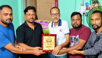 মাতৃজগতের ২৩তম প্রতিষ্ঠাবার্ষিকীতে সম্মাননা ক্রেস্ট পেলেন সিনিয়র সাংবাদিক সুনির্মল সেন